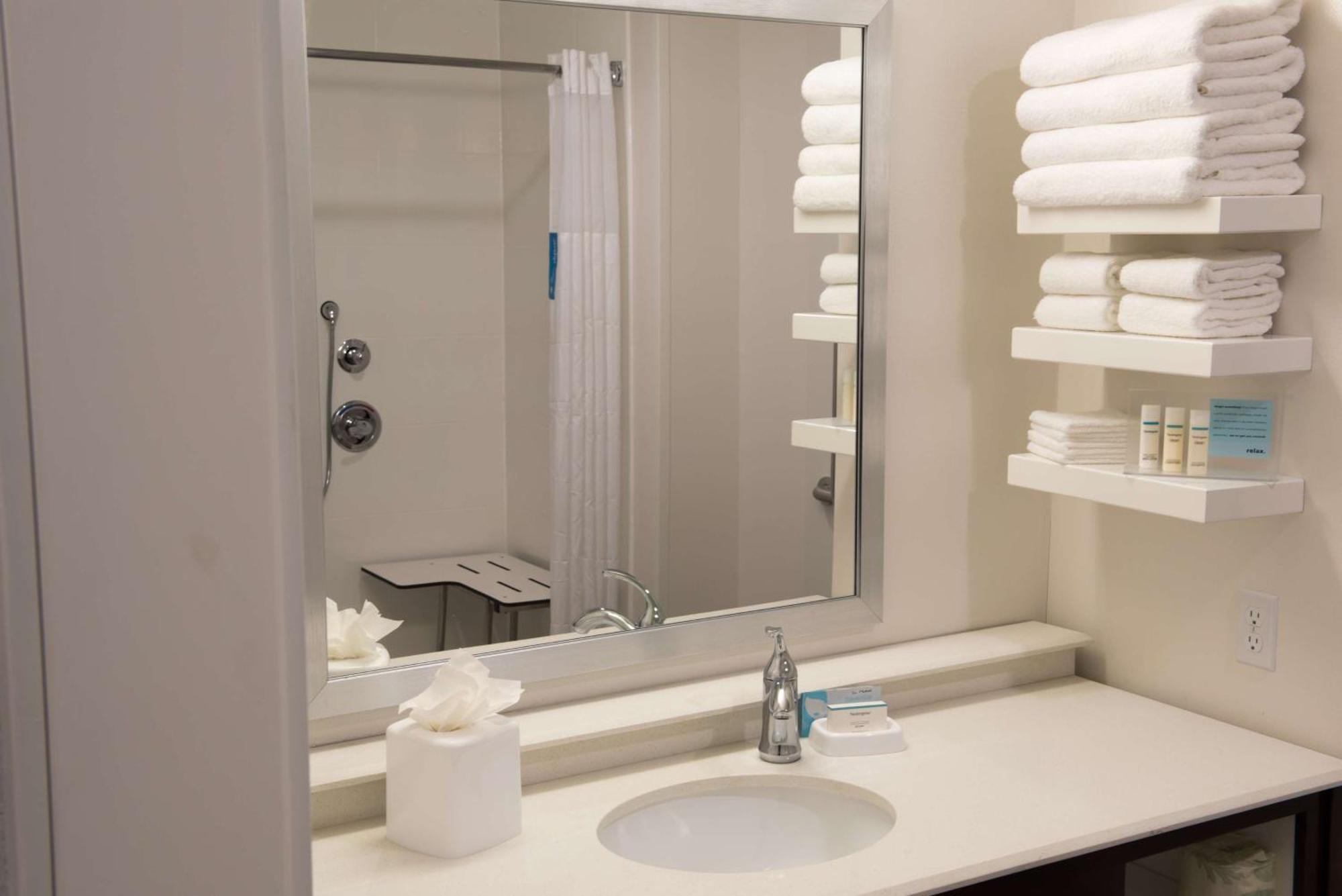 Hampton Inn & Suites Μπέι Σίτι Εξωτερικό φωτογραφία